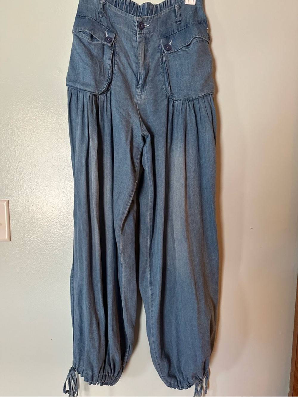 Three Bird Nest East Bay Loose Fit Cargo Jeans - Picture 3 of 6